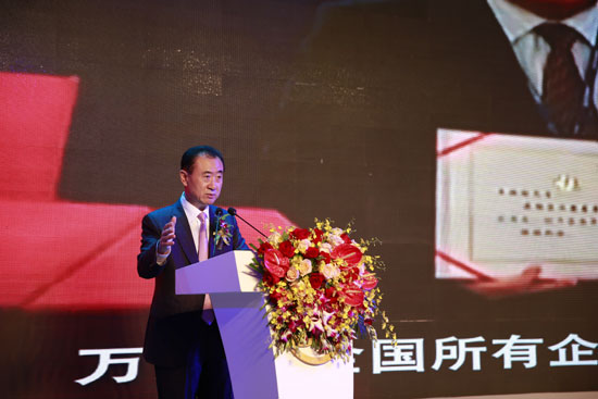 6.5亿美元并购世界铁人公司万达成全球最大体育公司